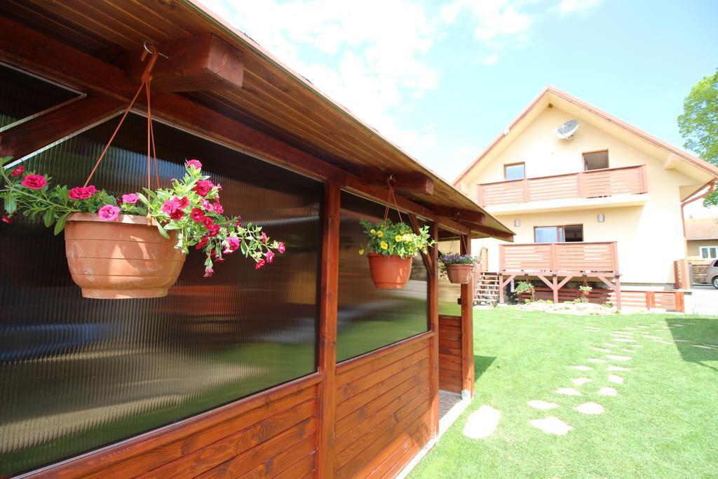 Villa Lienka Besenova Luaran gambar