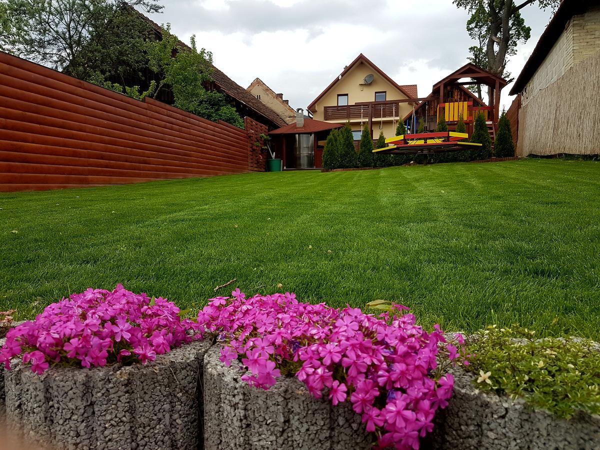 Villa Lienka Besenova Luaran gambar